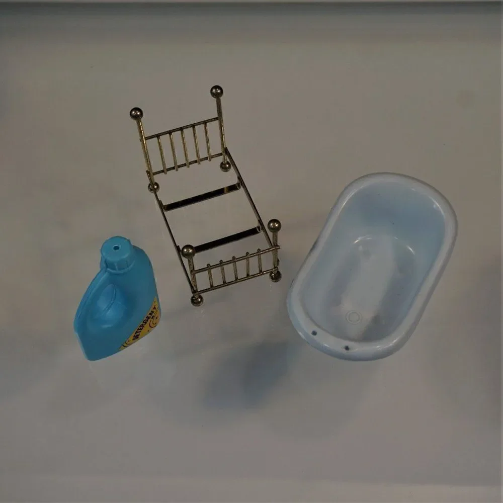Vintage Child Play Toys Furniture Daybed Bath Tub Laundry Detergent Lot Of 3
